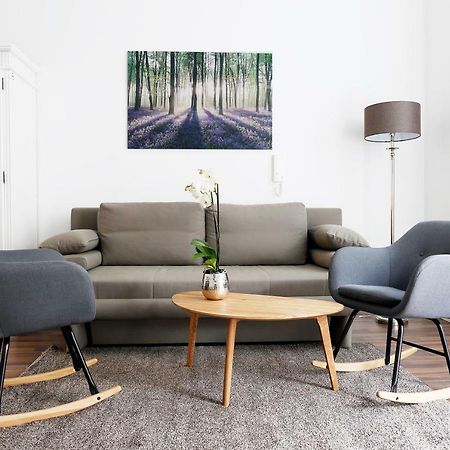 Droy By Rockchair Apartments L Superhost Status L 2 Bedroom Boxspringbeds Next To Center "Kurfuerstendamm" - Cozy Family & Business Flair Welcomes You! Berlin Eksteriør bilde