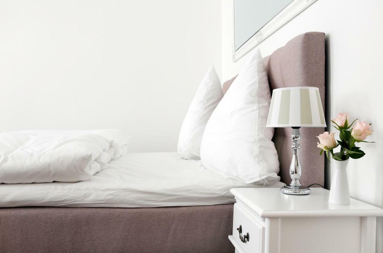 Droy By Rockchair Apartments L Superhost Status L 2 Bedroom Boxspringbeds Next To Center "Kurfuerstendamm" - Cozy Family & Business Flair Welcomes You! Berlin Eksteriør bilde