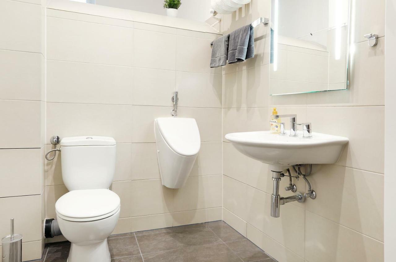 Droy By Rockchair Apartments L Superhost Status L 2 Bedroom Boxspringbeds Next To Center "Kurfuerstendamm" - Cozy Family & Business Flair Welcomes You! Berlin Eksteriør bilde
